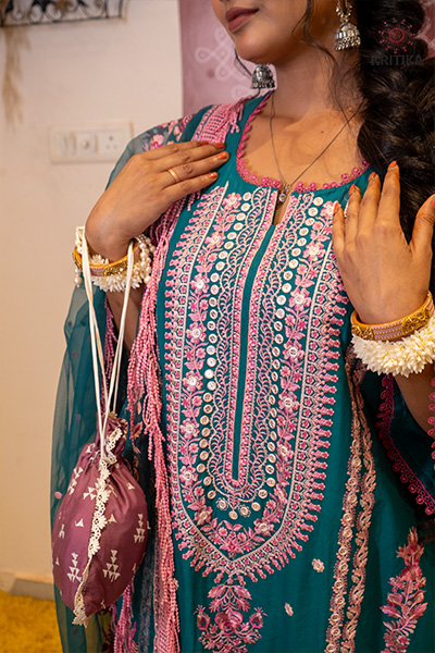 Afroz Suit Gallery Image 2