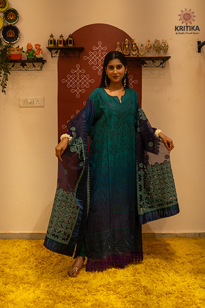 Azraq Suit Gallery Image 2