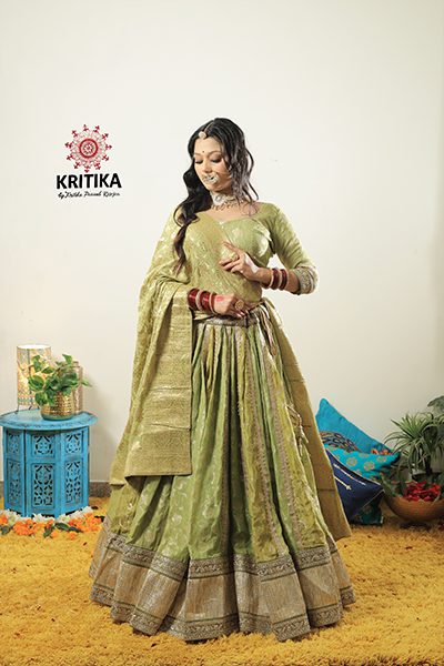 Banno Lehenga Gallery Image 2