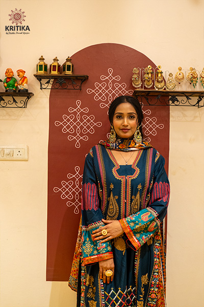Firoza Suit
