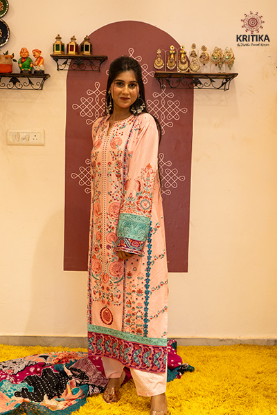 Gulnaar Suit Gallery Image 3