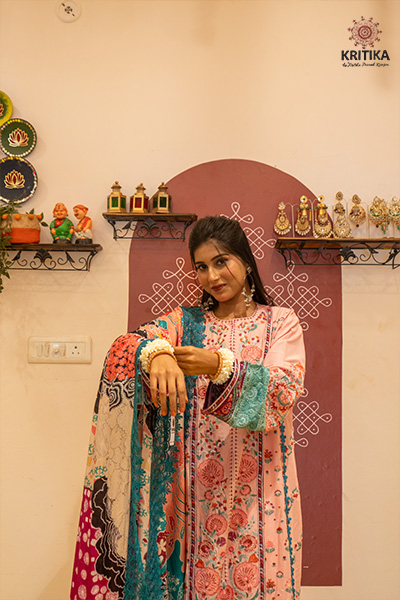Gulnaar Suit