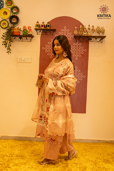 Gulposh Suit