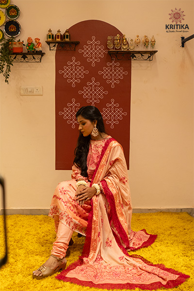 Inayat Suit Gallery Image 1