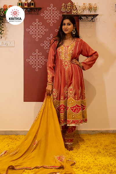 Navvika Suit