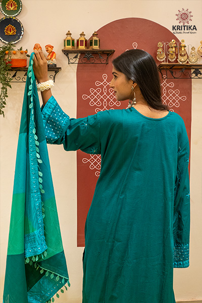 Nilambari Suit Gallery Image 1