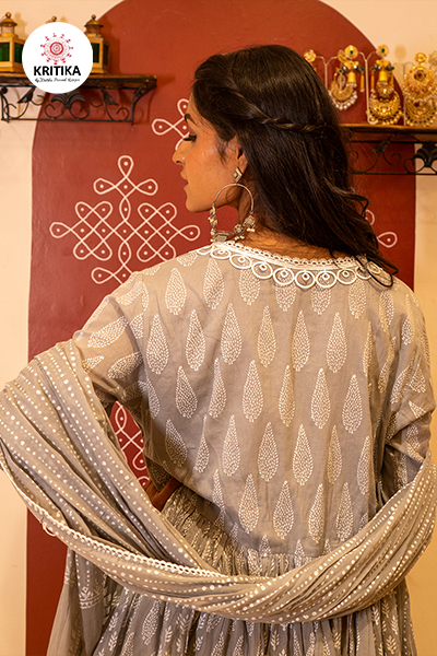 Nira Gallery Image 2
