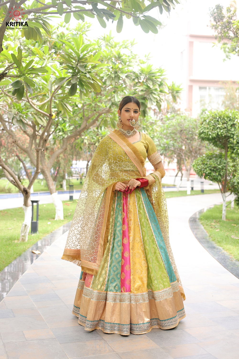 Shafaq Lehenga
