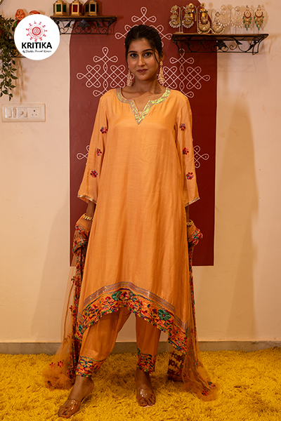 Sia Gallery Image 2