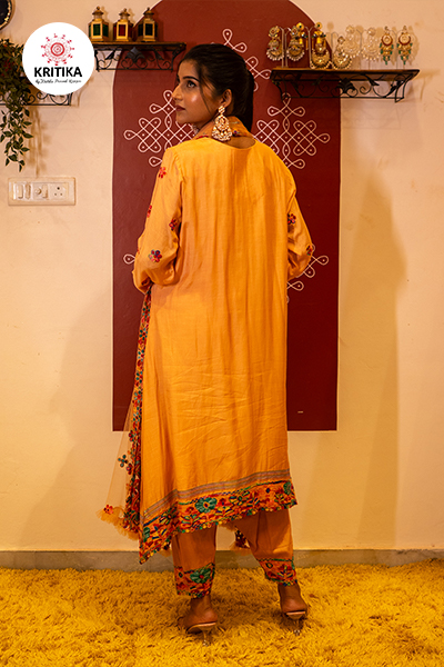 Sia Gallery Image 3